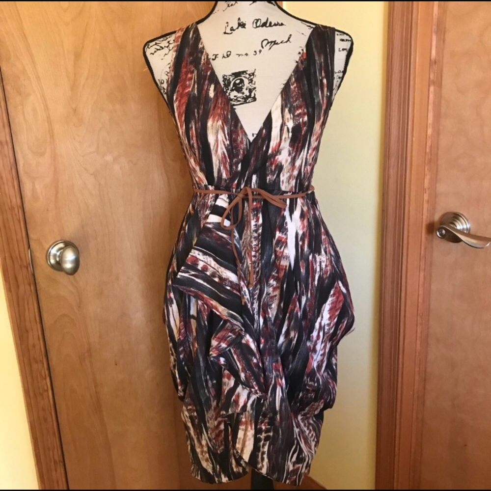 New without tags. H&M size 6. Never worn.